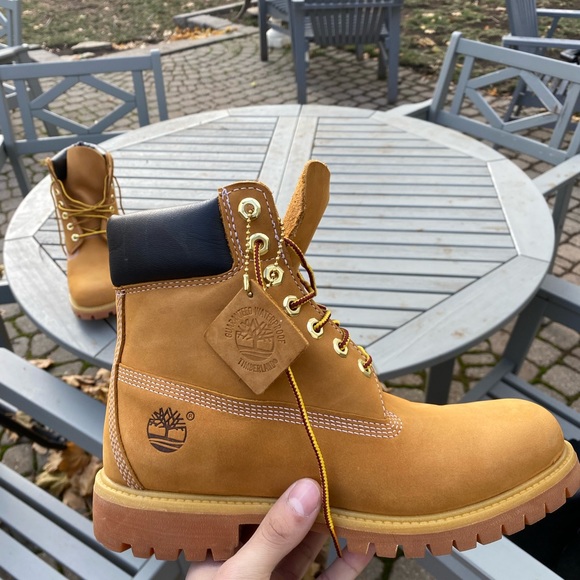 Wheat colour timberland boots mens size 8 - Picture 8 of 9